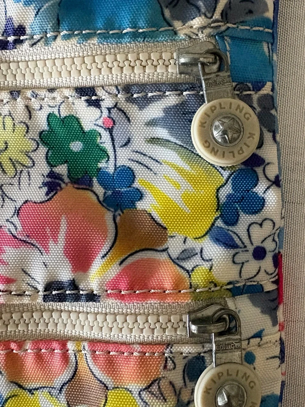 Kipling Floral Nylon Crossbody Bag Adjustable Strap EUC